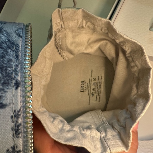 Dior jewelry case & perfume gift set - Picture 6 of 6